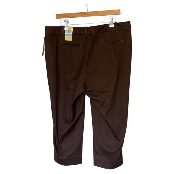 Dockers Brown Mid Rise Curvy Capri Pants Women's Size 16 New NWT - Picture 2 of 11